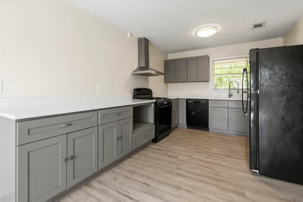 $2,775 | 1641 Falmouth Street, Charleston, SC 29407