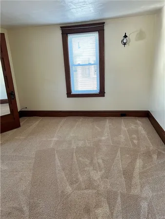 $1,200 | 970 Scio Street, Elmira, NY 14901