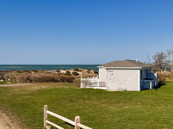 $949,900 | 280 Harbor Point Road, Barnstable, MA 02675