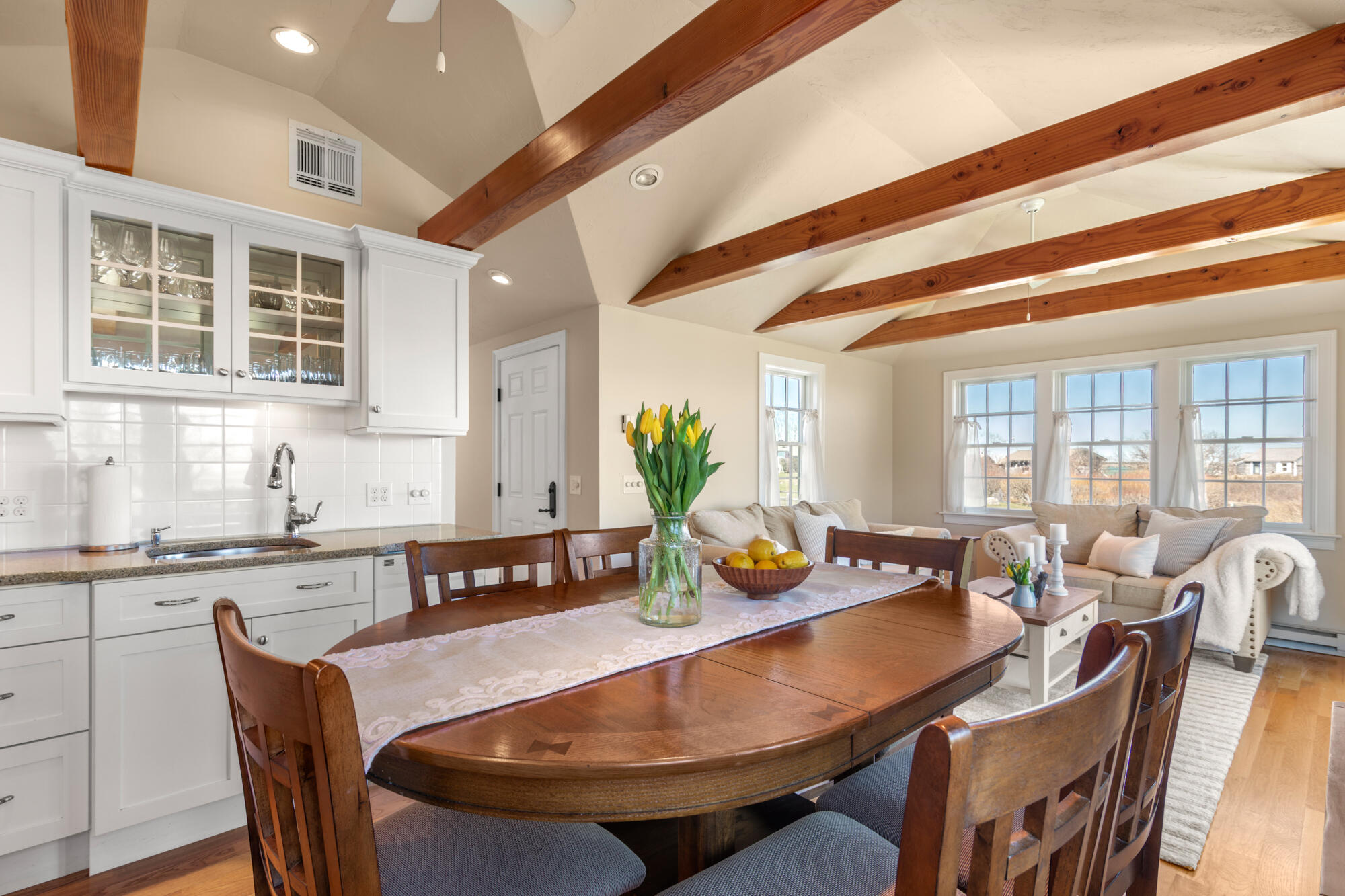 280 Harbor Point Road Barnstable, MA 02675 - Photo 8 of 23 Christies - Carolann - 280 Harbor Point