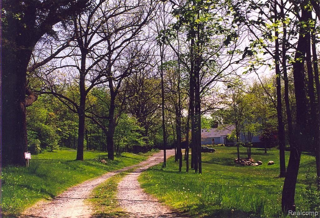 2290 Gale Road Ann Arbor, MI 48105 - Photo 26 of 27 2290 Gale (Late Spring).jpg