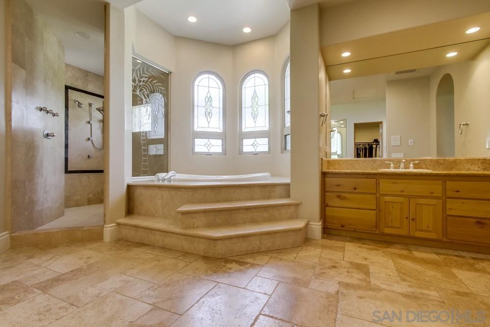 17891 Old Winemaster Way Poway, CA 92064 - Photo 14 of 25