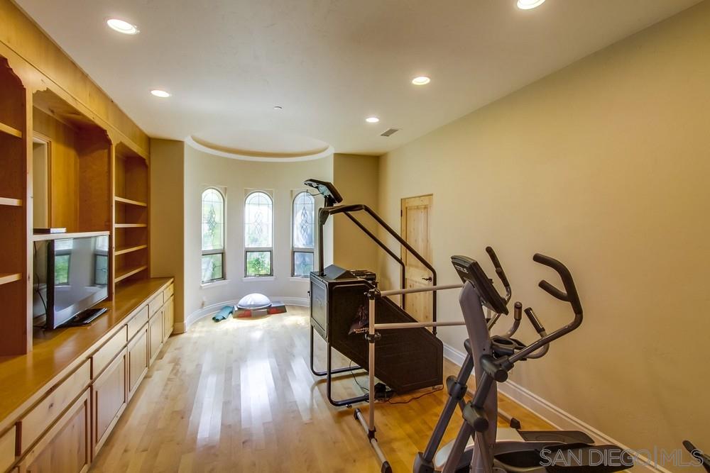 17891 Old Winemaster Way Poway, CA 92064 - Photo 17 of 25