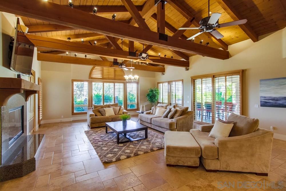 17891 Old Winemaster Way Poway, CA 92064 - Photo 5 of 25