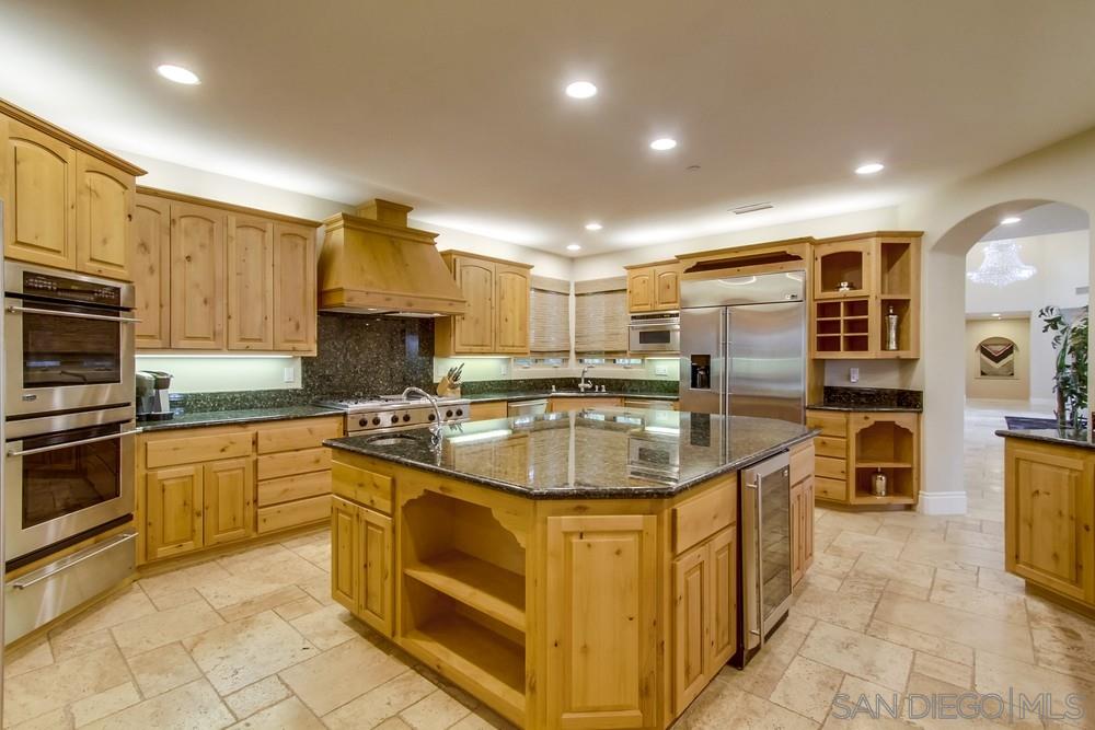 17891 Old Winemaster Way Poway, CA 92064 - Photo 10 of 25