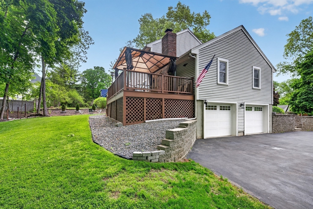 25 Margate Road North Andover, MA 01845 - Photo 10 of 42 Gallery Image 10