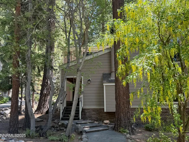 $1,395,000 | 123 Juanita Drive, Unit 17, Incline Village, NV 89451