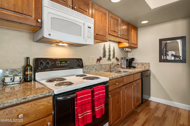 $1,395,000 | 123 Juanita Drive, Unit 17, Incline Village, NV 89451