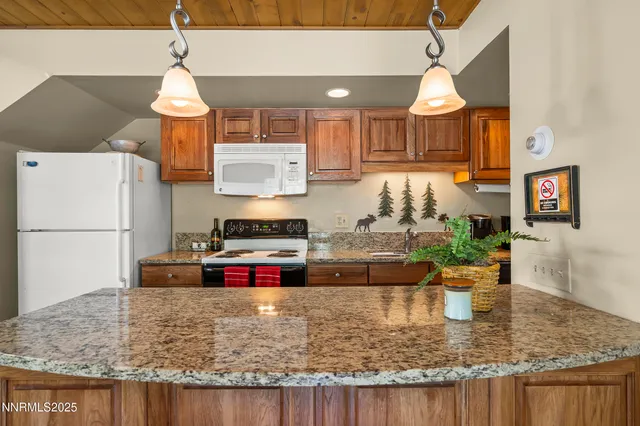 $1,395,000 | 123 Juanita Drive, Unit 17, Incline Village, NV 89451