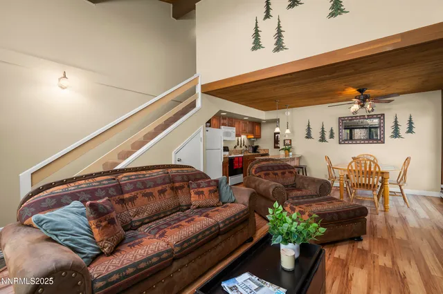 $1,395,000 | 123 Juanita Drive, Unit 17, Incline Village, NV 89451