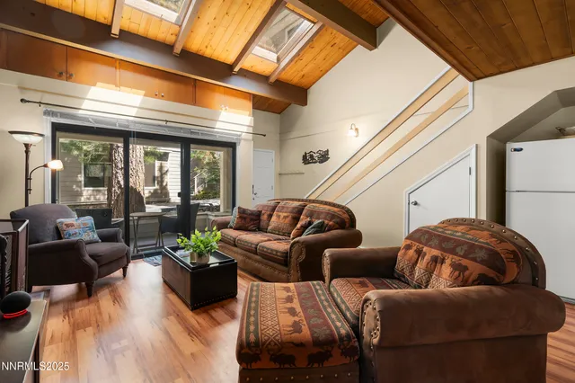 $1,395,000 | 123 Juanita Drive, Unit 17, Incline Village, NV 89451