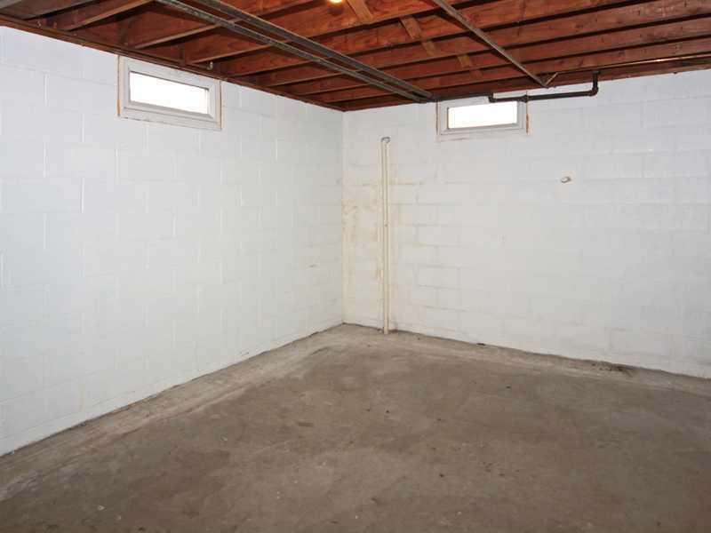 4033 Gambel Road Indianapolis, IN 46221 - Photo 12 of 21 Gallery Image 12
