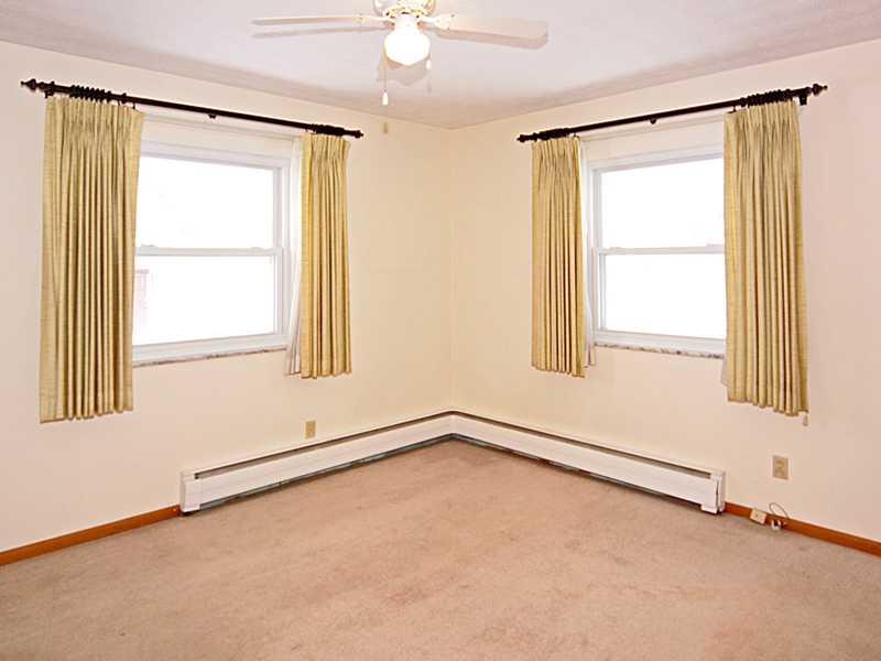 4033 Gambel Road Indianapolis, IN 46221 - Photo 13 of 21 Gallery Image 13