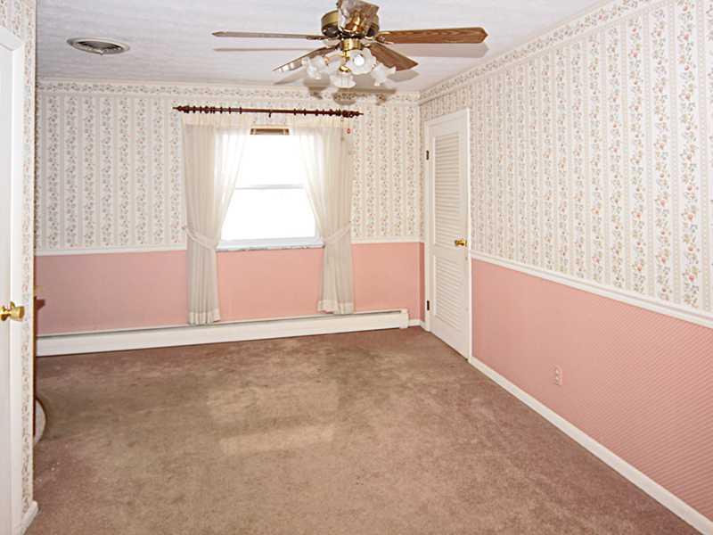 4033 Gambel Road Indianapolis, IN 46221 - Photo 6 of 21 Gallery Image 6