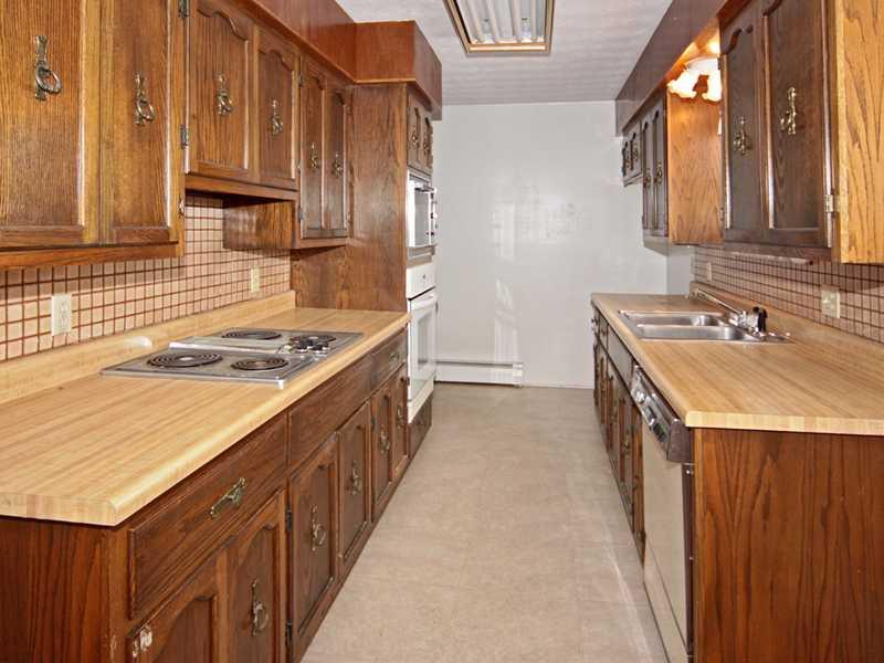 4033 Gambel Road Indianapolis, IN 46221 - Photo 8 of 21 Gallery Image 8