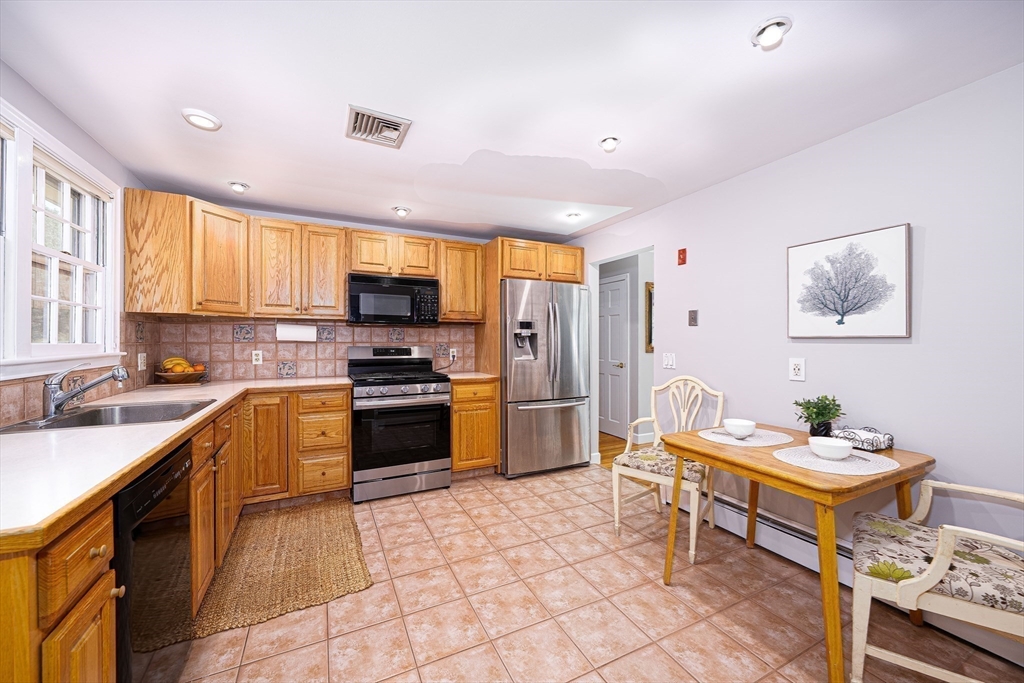 32 Eaton Road West Framingham, MA 01701 - Photo 12 of 31