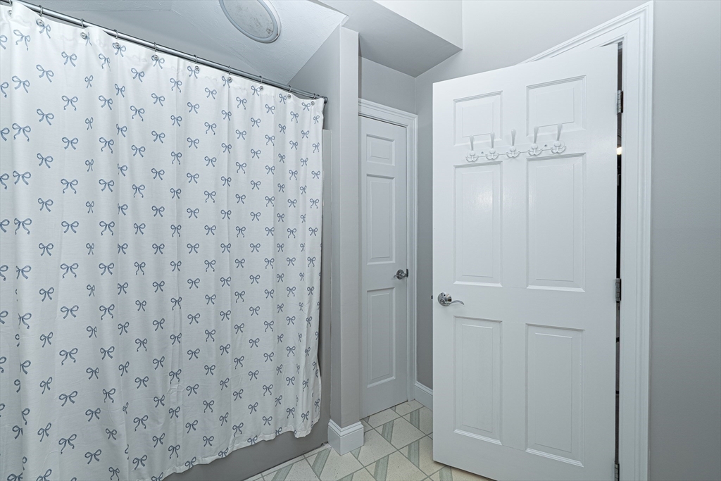 32 Eaton Road West Framingham, MA 01701 - Photo 21 of 31