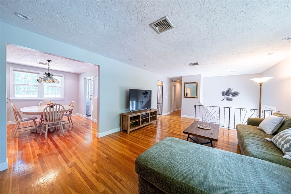 32 Eaton Road West Framingham, MA 01701 - Photo 8 of 31