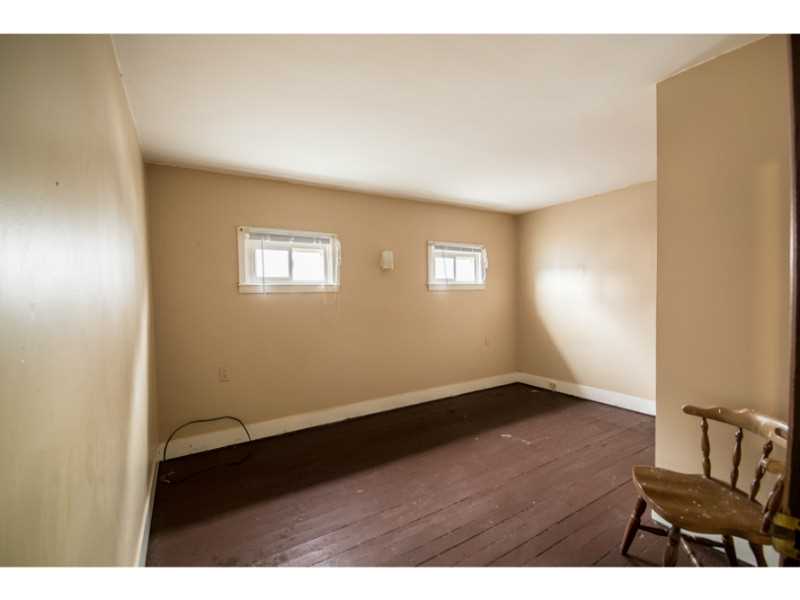 162 Main Street Warren, RI 02885 - Photo 9 of 23 Bedroom.