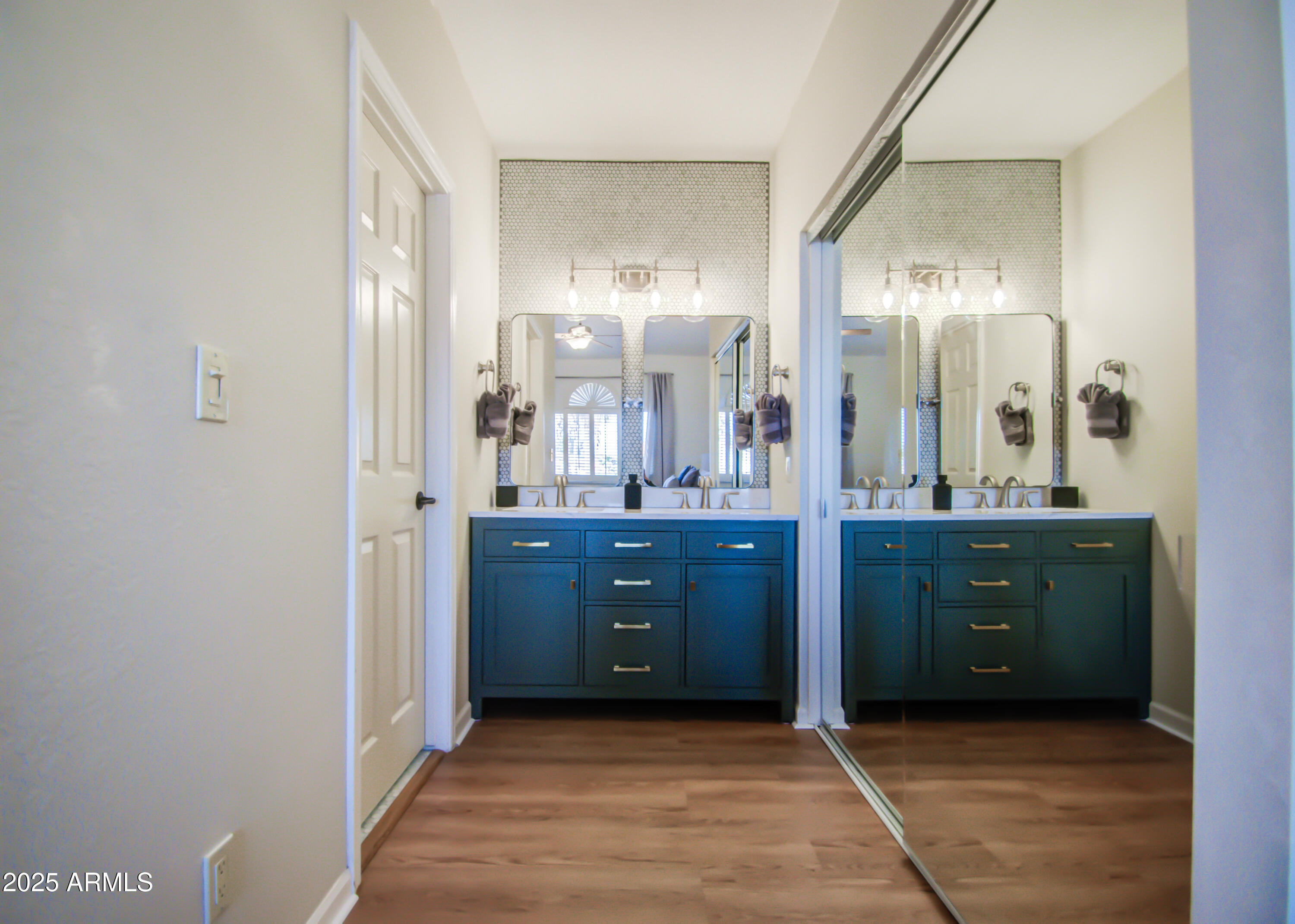 5640 East Bell Road, Unit 1010 Scottsdale, AZ 85254 - Photo 22 of 41 MASTER BATH 1