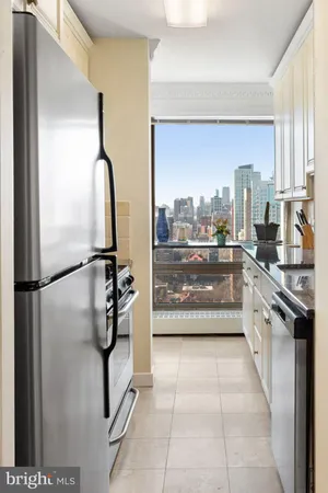 $589,000 | 200 Locust Street, Unit 29AN, Philadelphia, PA 19106