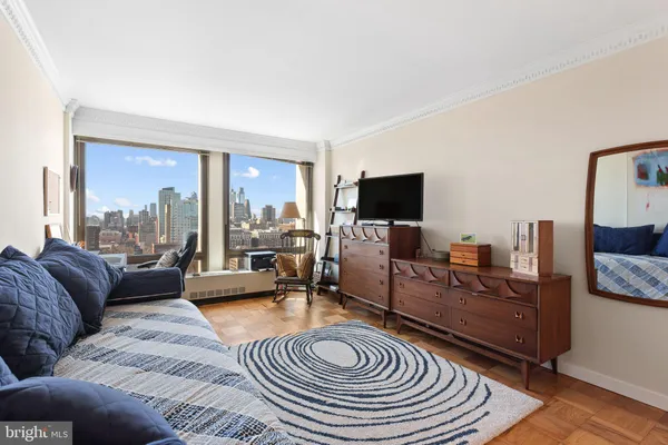 $589,000 | 200 Locust Street, Unit 29AN, Philadelphia, PA 19106