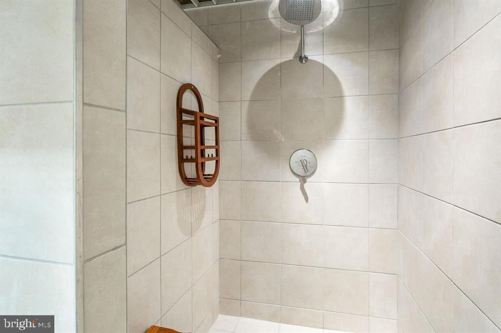 200 Locust Street, Unit 29AN Philadelphia, PA 19106 - Photo 40 of 58