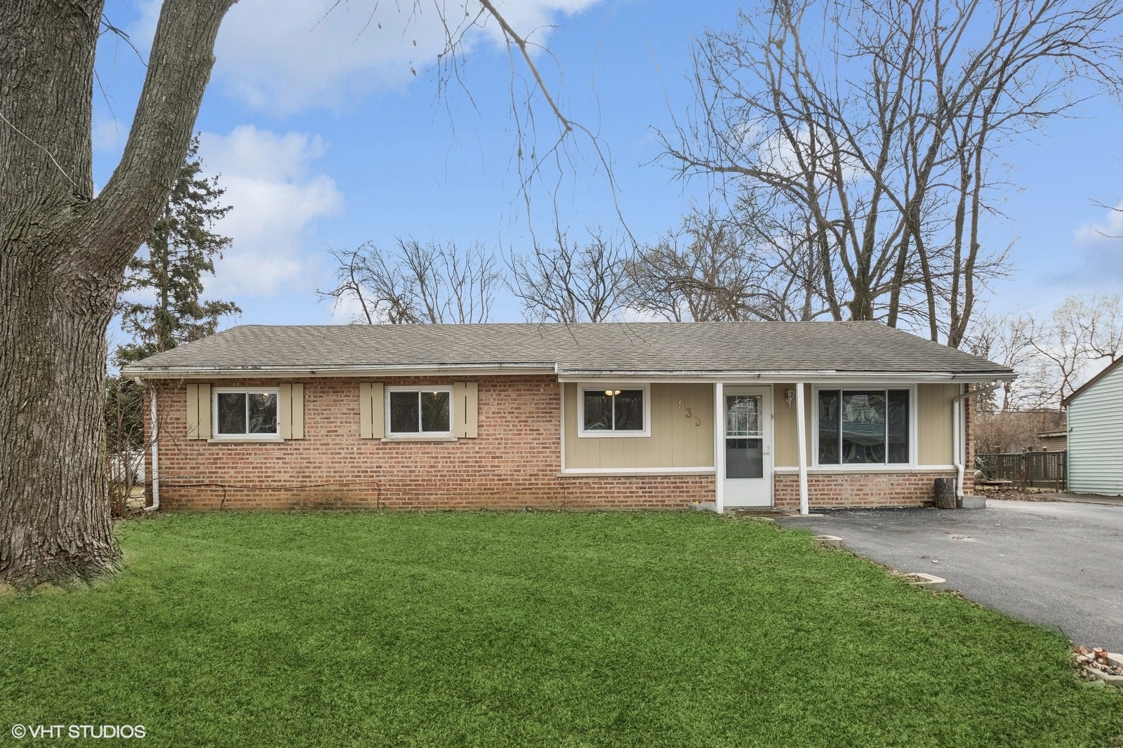 533 Redwood Road Bolingbrook, IL 60440 - Photo 2 of 27