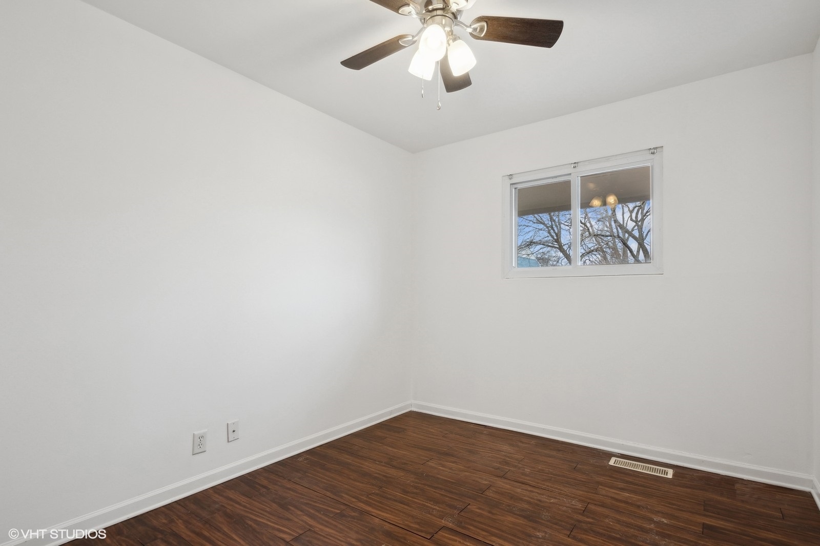 533 Redwood Road Bolingbrook, IL 60440 - Photo 10 of 27