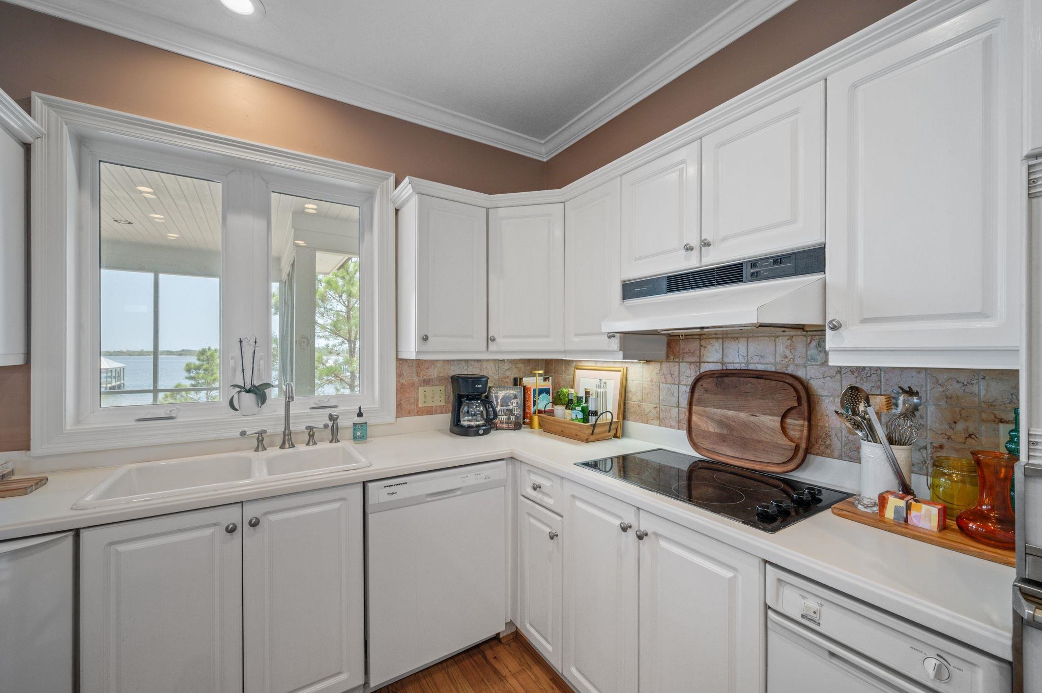 31800 River Road Orange Beach, AL 36561 - Photo 9 of 69 Kitchen