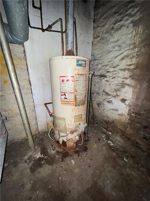 114 Thompson Avenue Donora, PA 15033 - Photo 28 of 32 a utility room with a sink