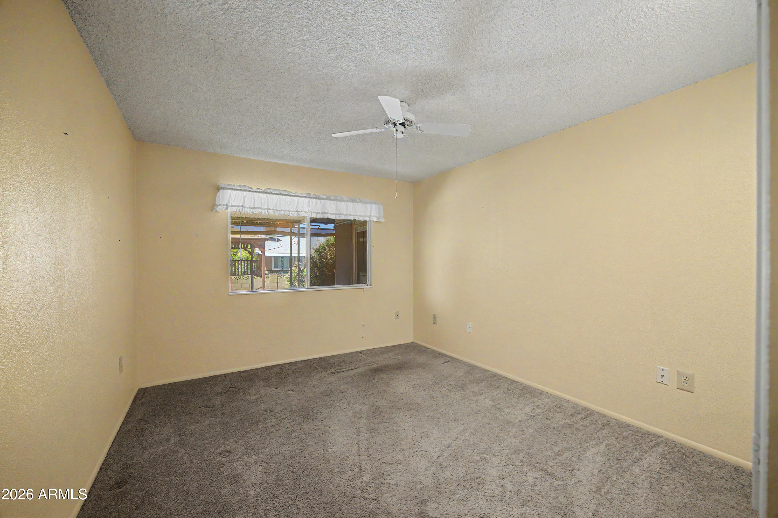 10415 West Ridgeview Road Sun City, AZ 85351 - Photo 17 of 30 Guest Bedroom 1