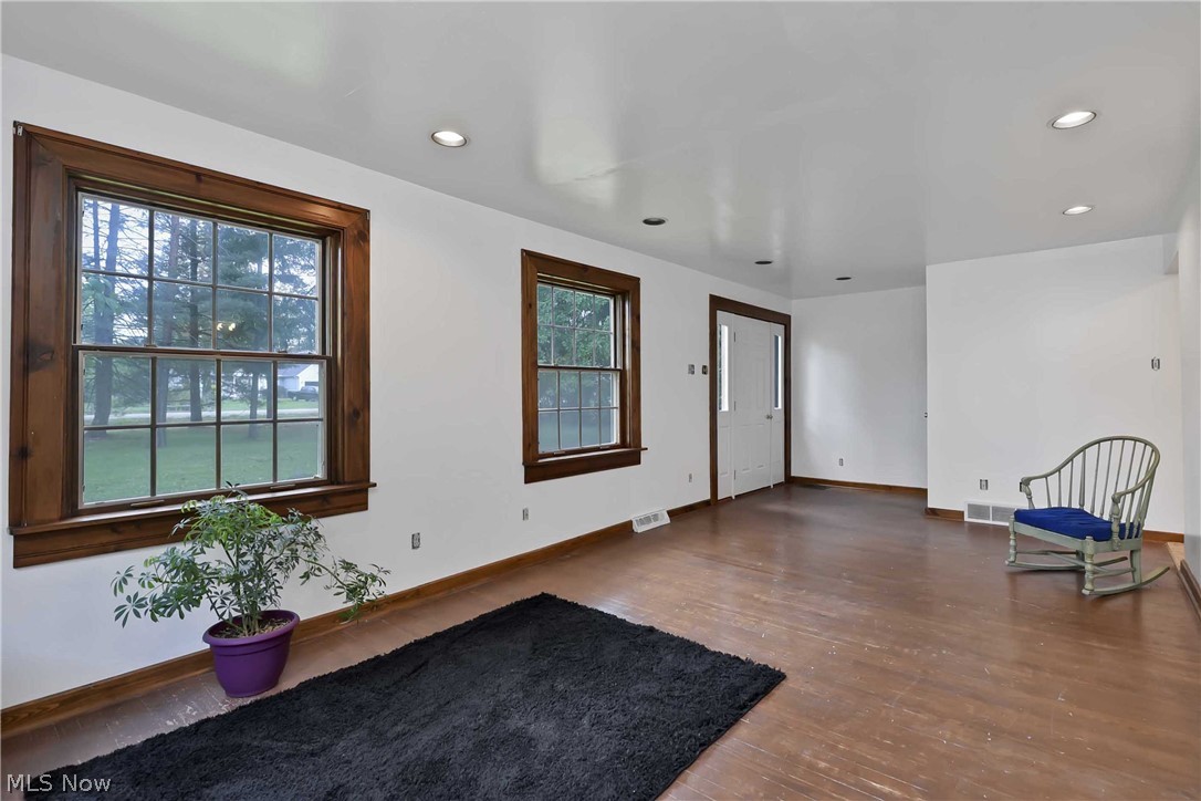 14307 Whitney Road Strongsville, OH 44136 - Photo 10 of 32 Gallery Image 10