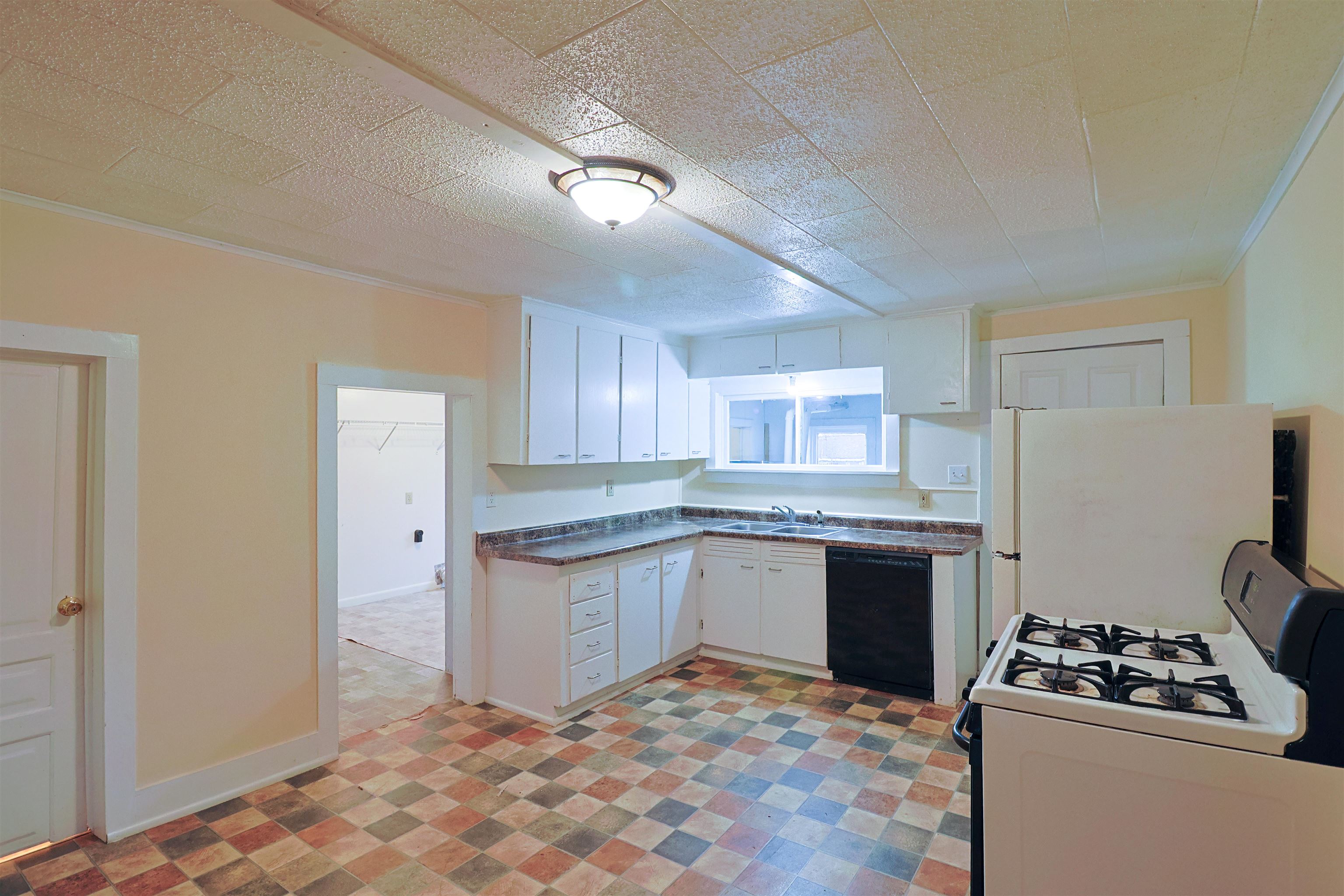 532 North Ithaca Street Ithaca, MI 48847 - Photo 5 of 13