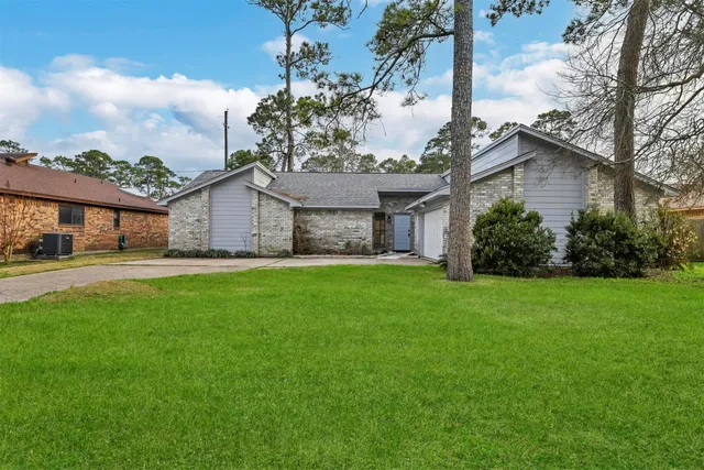 $1,950 | 9842 Pinehurst Street, Baytown, TX 77521