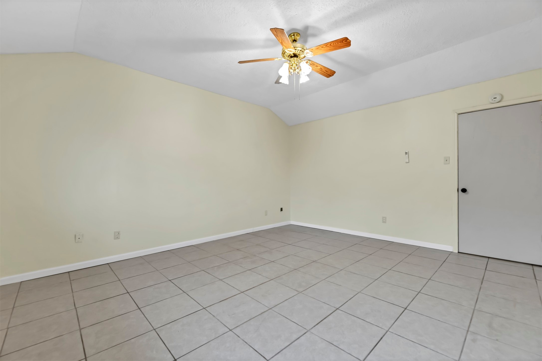 9842 Pinehurst Street Baytown, TX 77521 - Photo 18 of 34 Bed 1