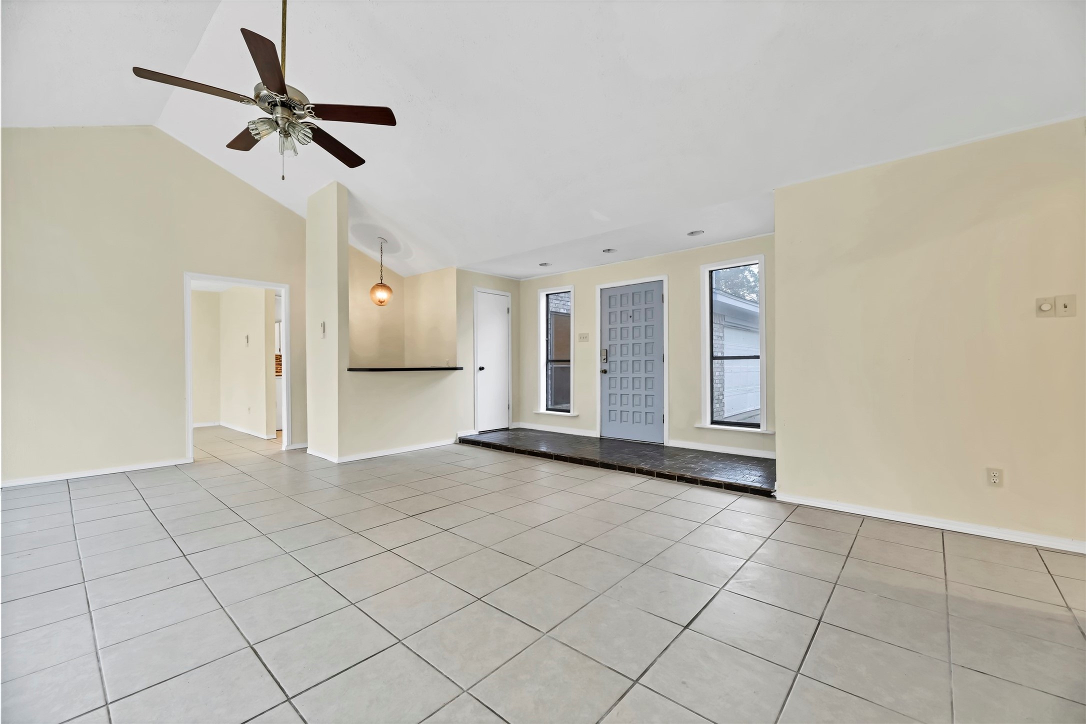 9842 Pinehurst Street Baytown, TX 77521 - Photo 6 of 34