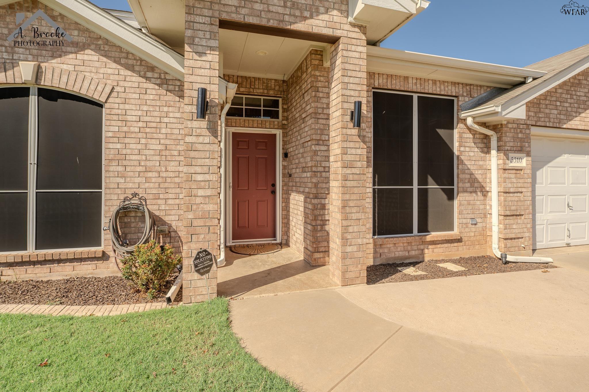 5310 PepperBush Drive Wichita Falls, TX 76310 - Photo 3 of 40 Gallery Image 3