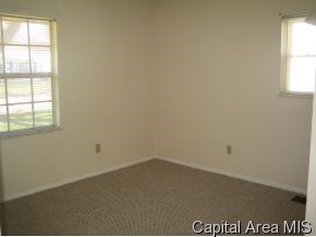 2417 Devonshire Road Springfield, IL 62703 - Photo 5 of 8