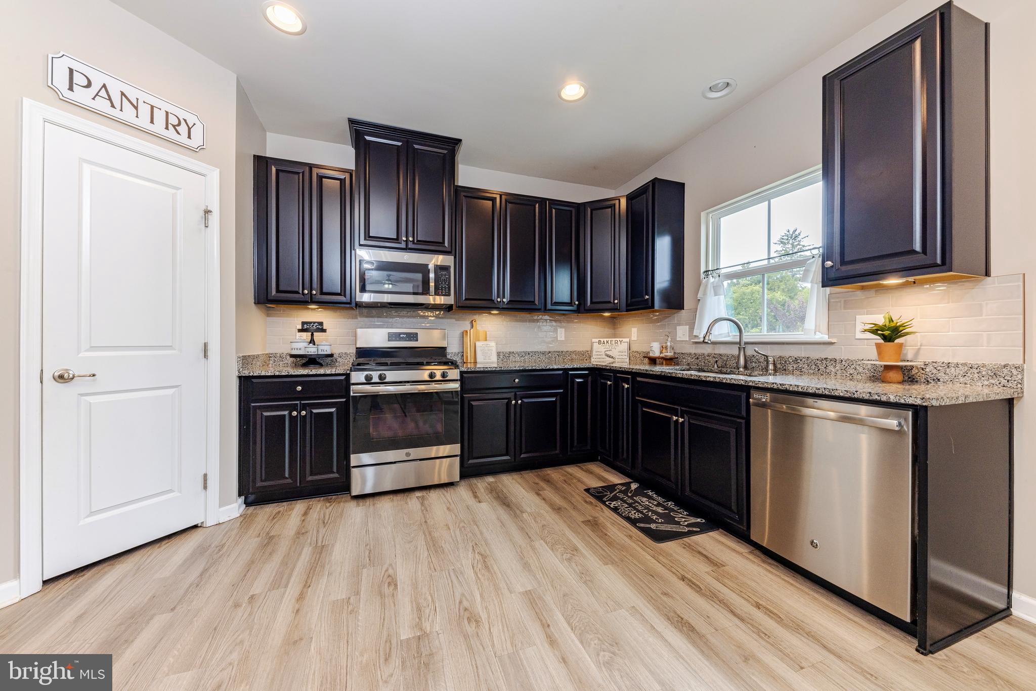 107 Edwards Run Road Mount Royal, NJ 08061 - Photo 4 of 17 Kitchen