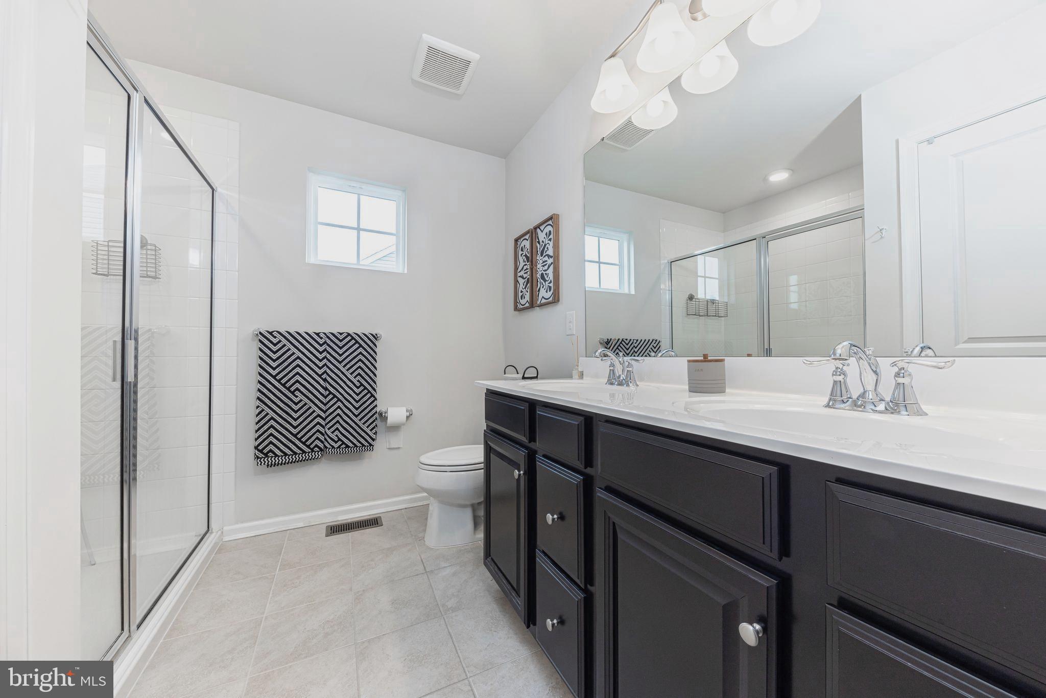 107 Edwards Run Road Mount Royal, NJ 08061 - Photo 7 of 17 Master bath