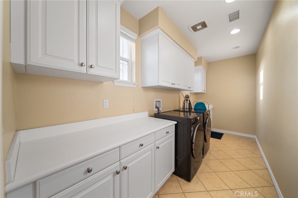 16352 Sierra Heights Drive Riverside, CA 92503 - Photo 35 of 75