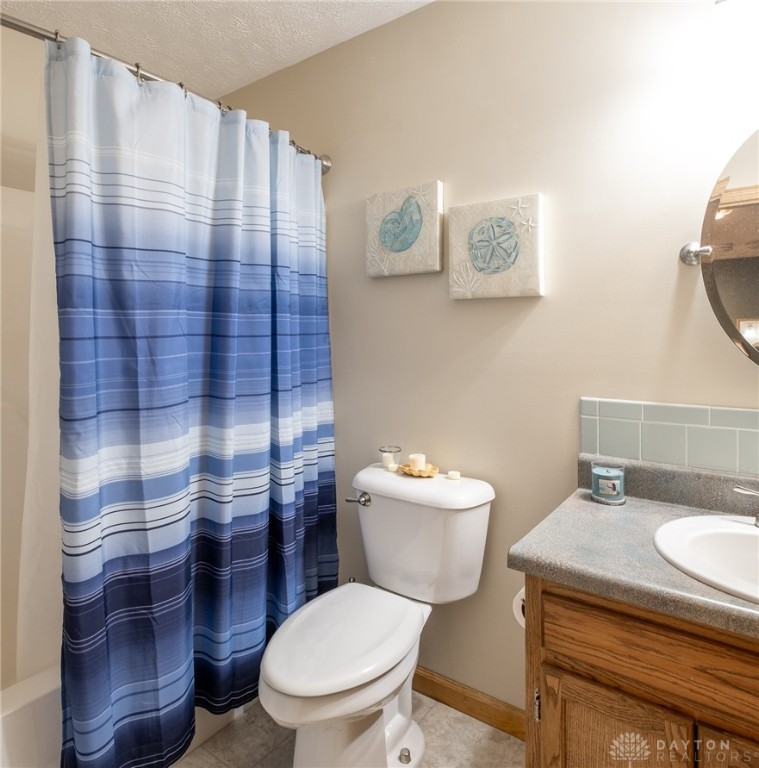 2888 Deer Run Road Springfield, OH 45504 - Photo 20 of 31 Main Bath