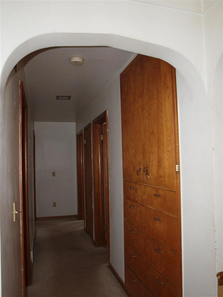 1881 Peet Road New Lothrop, MI 48460 - Photo 9 of 26 21531105-8.JPG