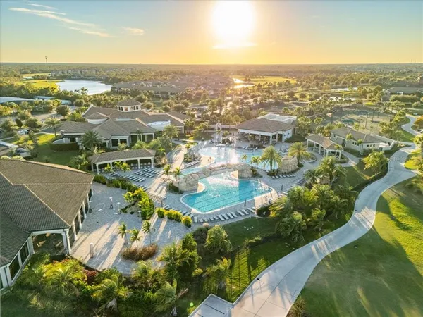 $3,000 | 5711 Palmer Circle, Unit 206, Bradenton, FL 34211