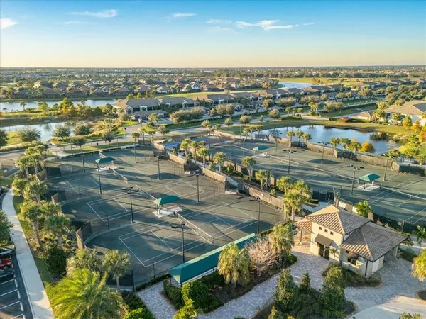 $3,000 | 5711 Palmer Circle, Unit 206, Bradenton, FL 34211