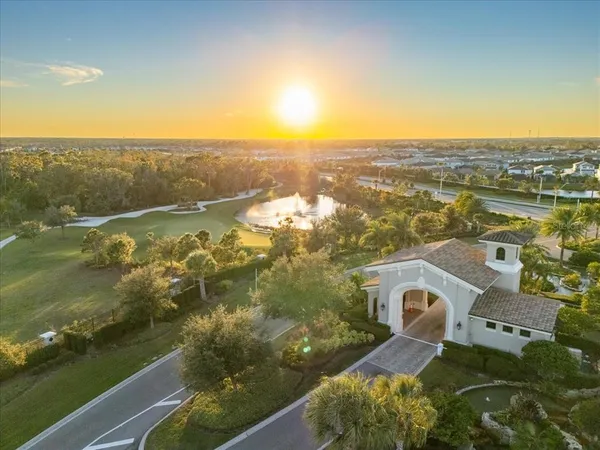 $3,000 | 5711 Palmer Circle, Unit 206, Bradenton, FL 34211