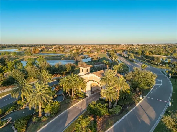 $3,000 | 5711 Palmer Circle, Unit 206, Bradenton, FL 34211