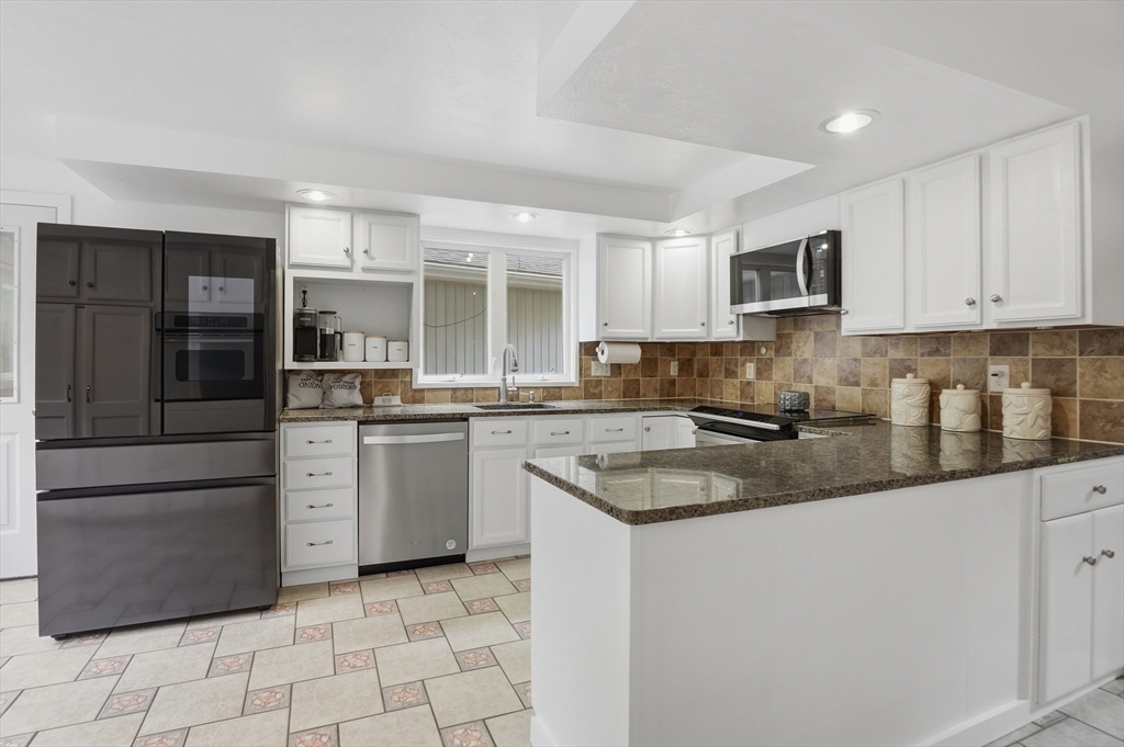 176 Cashman Hill Road Ashburnham, MA 01430 - Photo 11 of 42