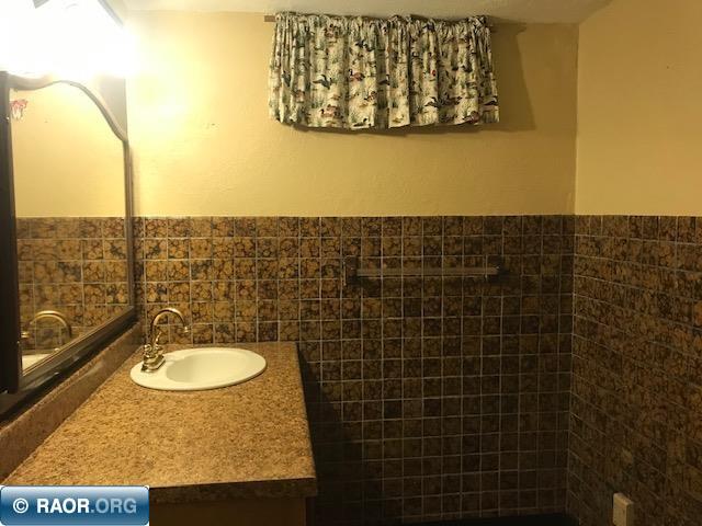 2016 9th Avenue East Hibbing, MN 55746 - Photo 22 of 35